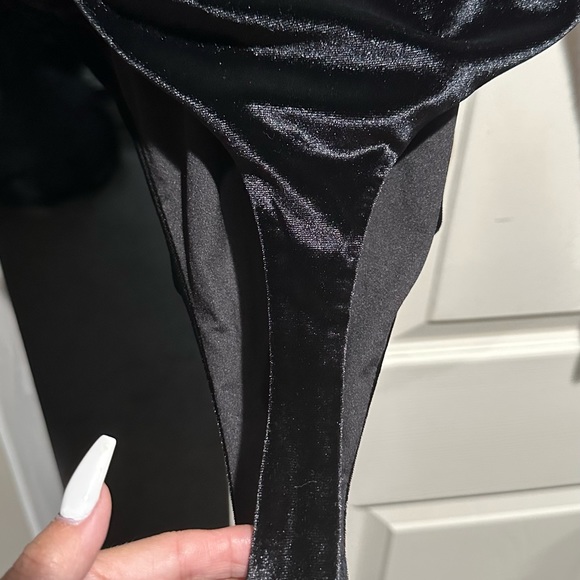 Revolve Black velvet bodysuit. Thong style. Size small. Retail 148$.EUC! #7 - Picture 7 of 9